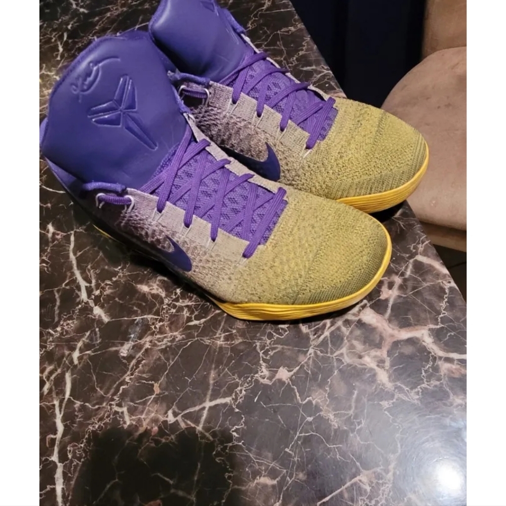 Kobe 9 ID lakers size 11.5